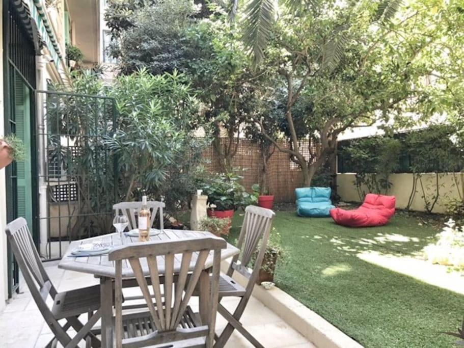 Homelivia, Luxueux Appartement Avec Jardin Prive Nizza Esterno foto